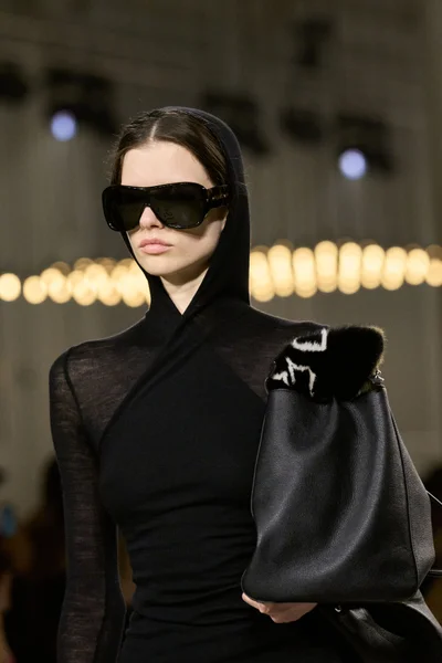 Look 148